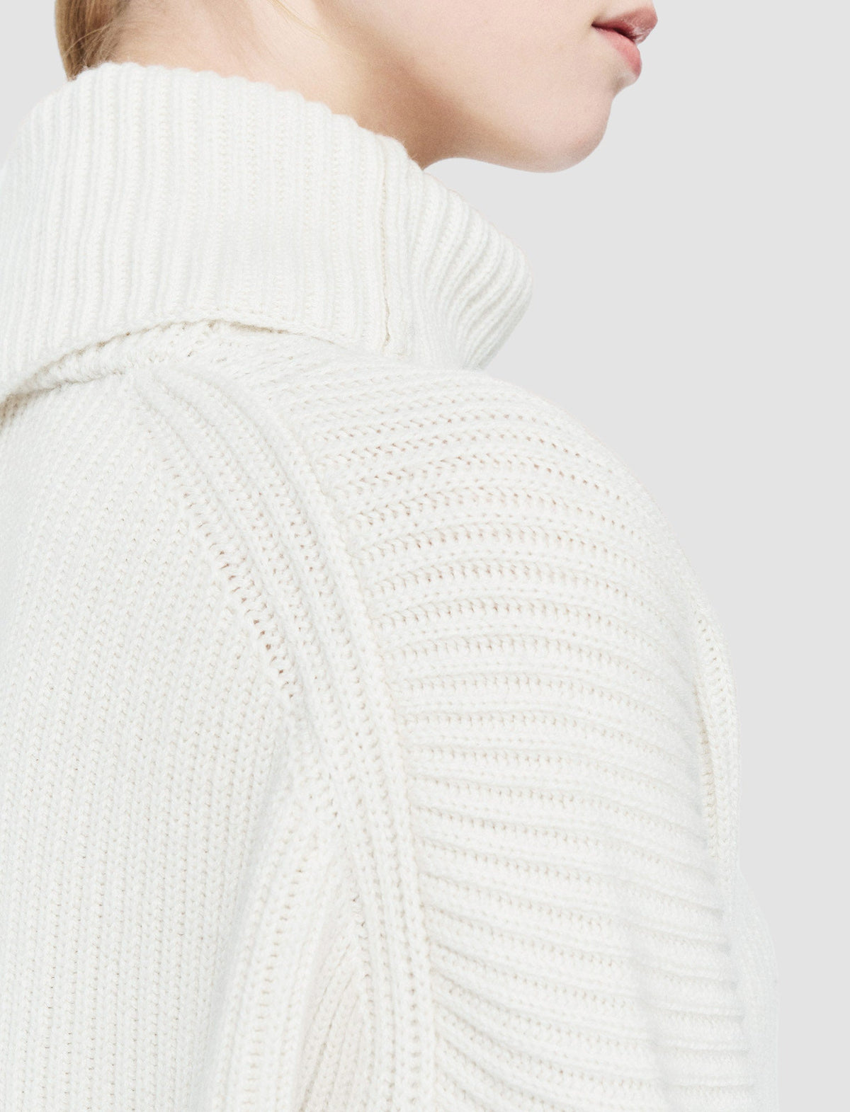 Light Cardigan Stitch High Neck Jumper